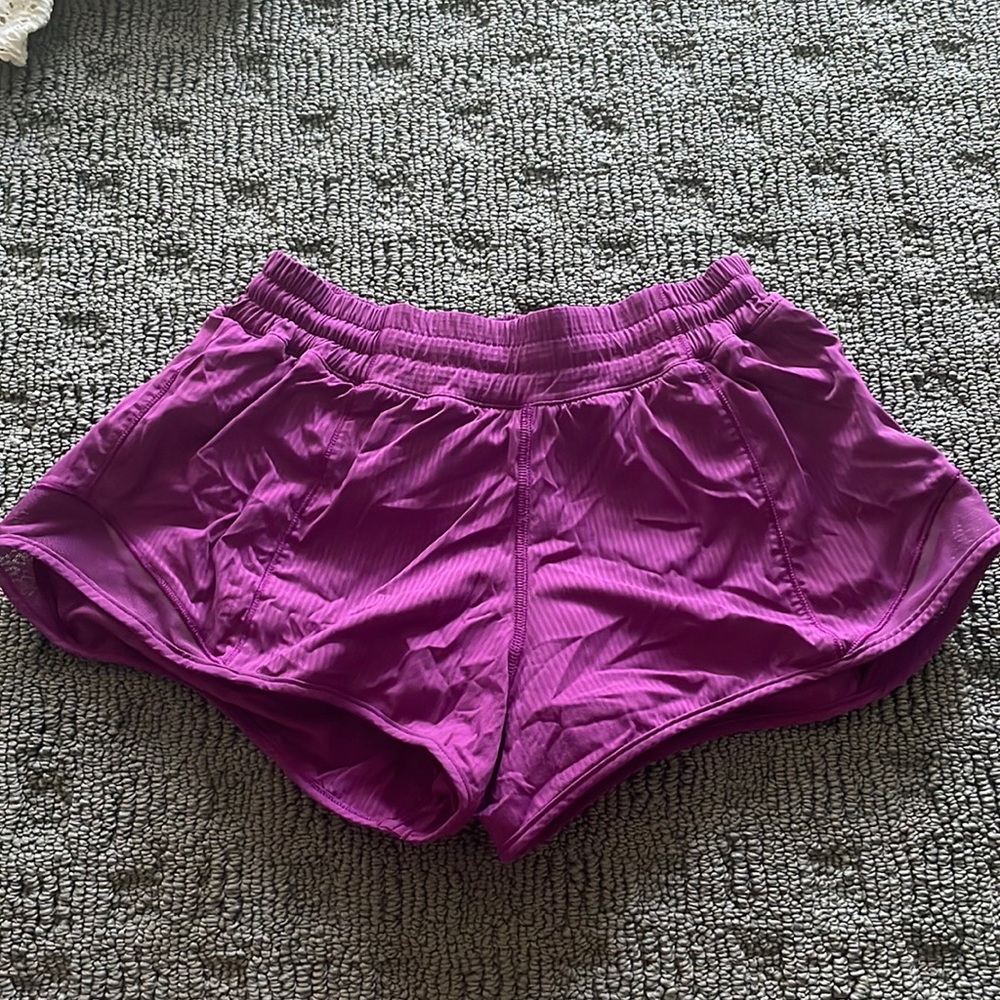 Size 4 lululemon hotty hot shorts